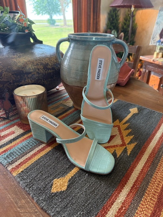 Steve Madden Shoes - Steve Madden Mint Green Croc-Embossed Block Heel Sandals. NWOT
